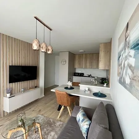 Moruse With Parking Apartmán